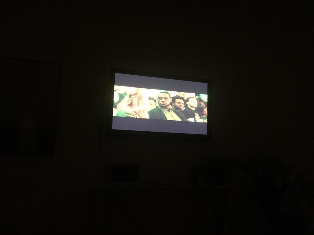 RyzyKOFM's tweet photo. @ALEXFLACK your boy is funny - @KingJames #trainwreckmovie http://t.co/MjVSPNMkgY