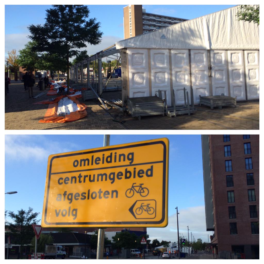 ErikBoog's tweet photo. Er wordt hard gewerkt aan de opbouw voor het @DiemerFestijn. Denk aan de omleidingen in het centrum! http://t.co/vX4YWQOMCO