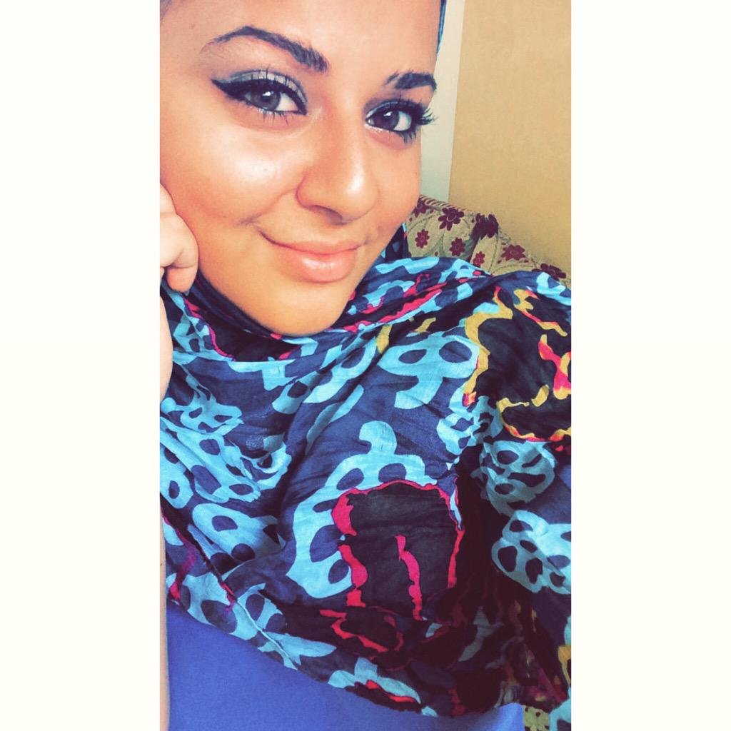 natalysabra's tweet photo. Lebanese🌹❤️ #TheHabibatiTag http://t.co/C3rYJgHkMA