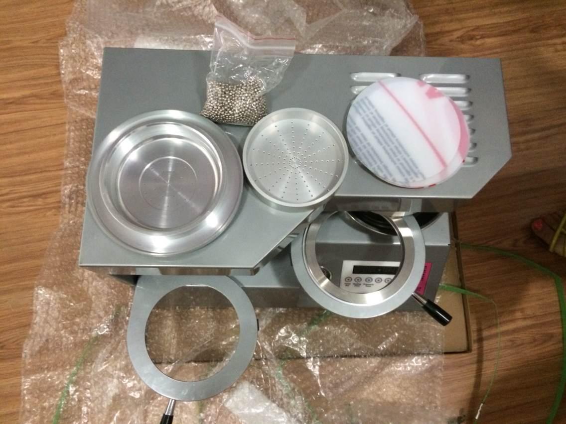 AvrilKuo's tweet photo. Dental moulding Pressing machine. http://t.co/kIVKyyUdUW
