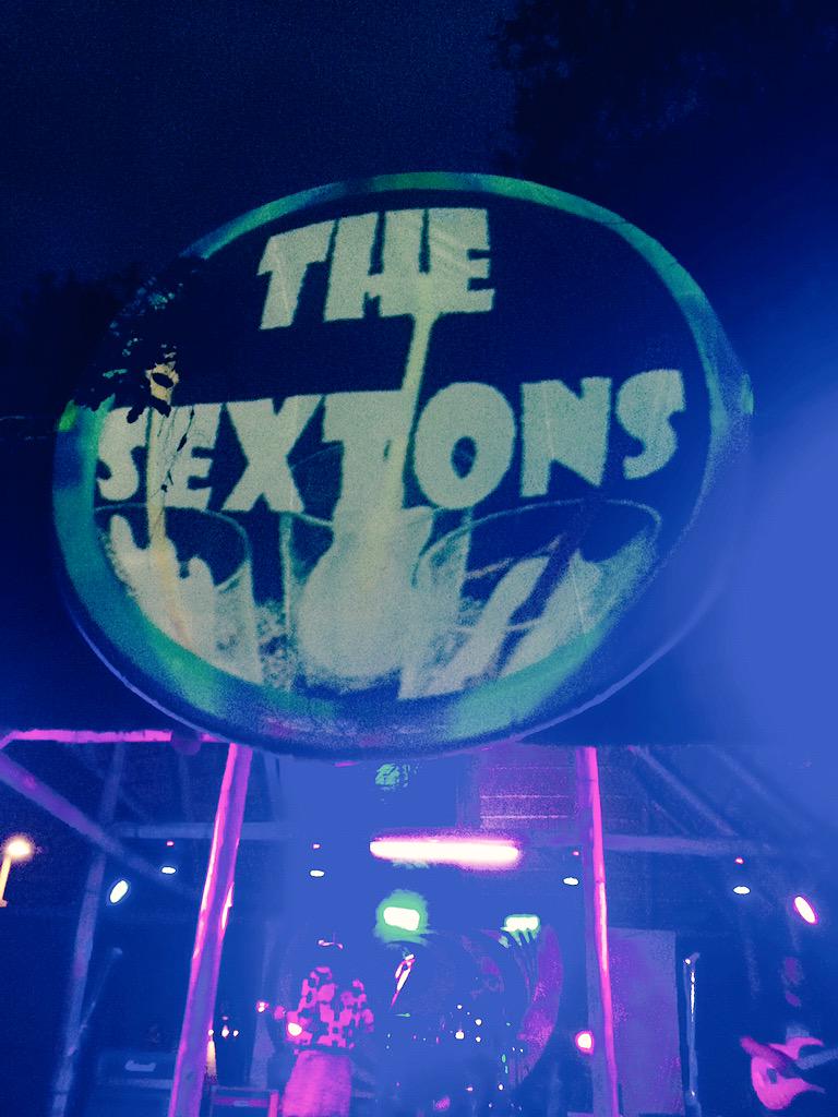 WeRTheSextons tweet picture
