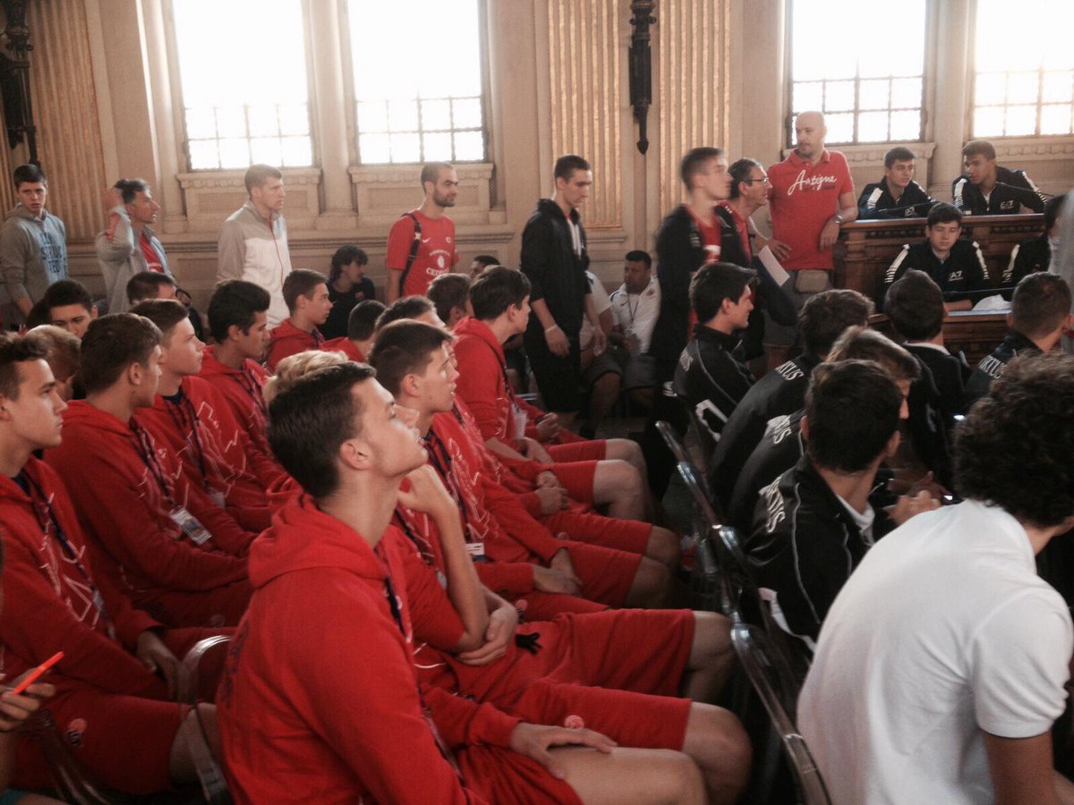 EuroHoopForAll's tweet photo. Opening cerimony . Euro hoop for all starts. #EWoS2015 #Beactive http://t.co/RcX6KPgK3I