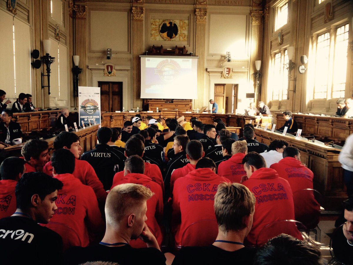 EuroHoopForAll's tweet photo. Opening cerimony . Euro hoop for all starts. #EWoS2015 #Beactive http://t.co/RcX6KPgK3I