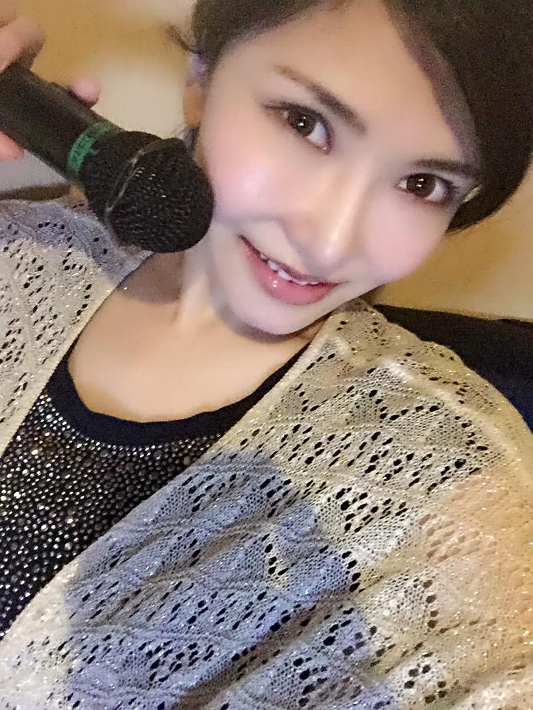 Alus_Milik's tweet photo. Km goreng patut ah :(( RT @anriokita_real 9/12みるじぇねプラグレスライブに向けてようやく、練習でき���ー！ 喉痛いの治ってよかった(´；Д；｀) http://t.co/4HSFXYWHWg