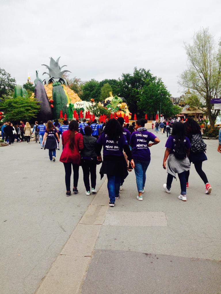 manuellafjf's tweet photo. #SPREAD #FJF #ASTERIXFJF2015 http://t.co/KYrjqXnWGu