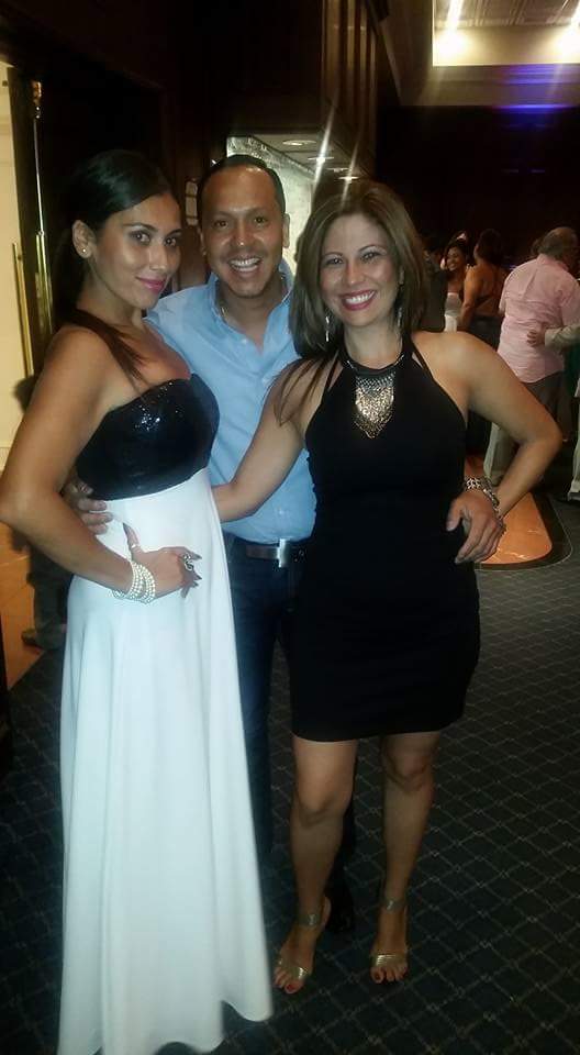 DjStefiRock's tweet photo. another successful night! #itsmorethanmusic #events #dresstoimpress #InnerphaseProductions #djstefirock http://t.co/vmUiiFtdH1