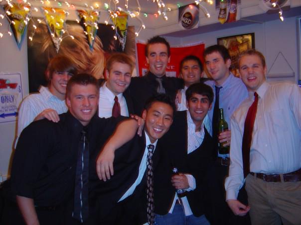 bmthomp4's tweet image. @FratScenery @DeltaChiPurdue #fall2003 some of my best memories at this amazing house...keep up the traditions guys.