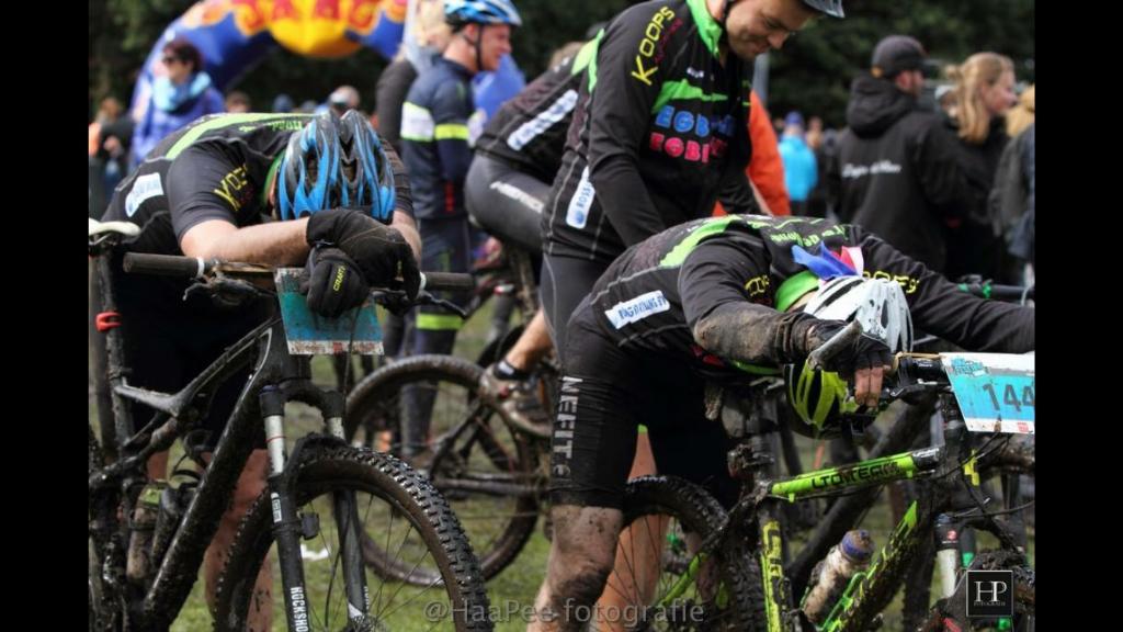 DirkEext's tweet photo. Leuk gezellig maar modderig weekend gehad met @mtbhondsrug @teamegberts @Bike_Festival in Assen http://t.co/fNydKEhE54