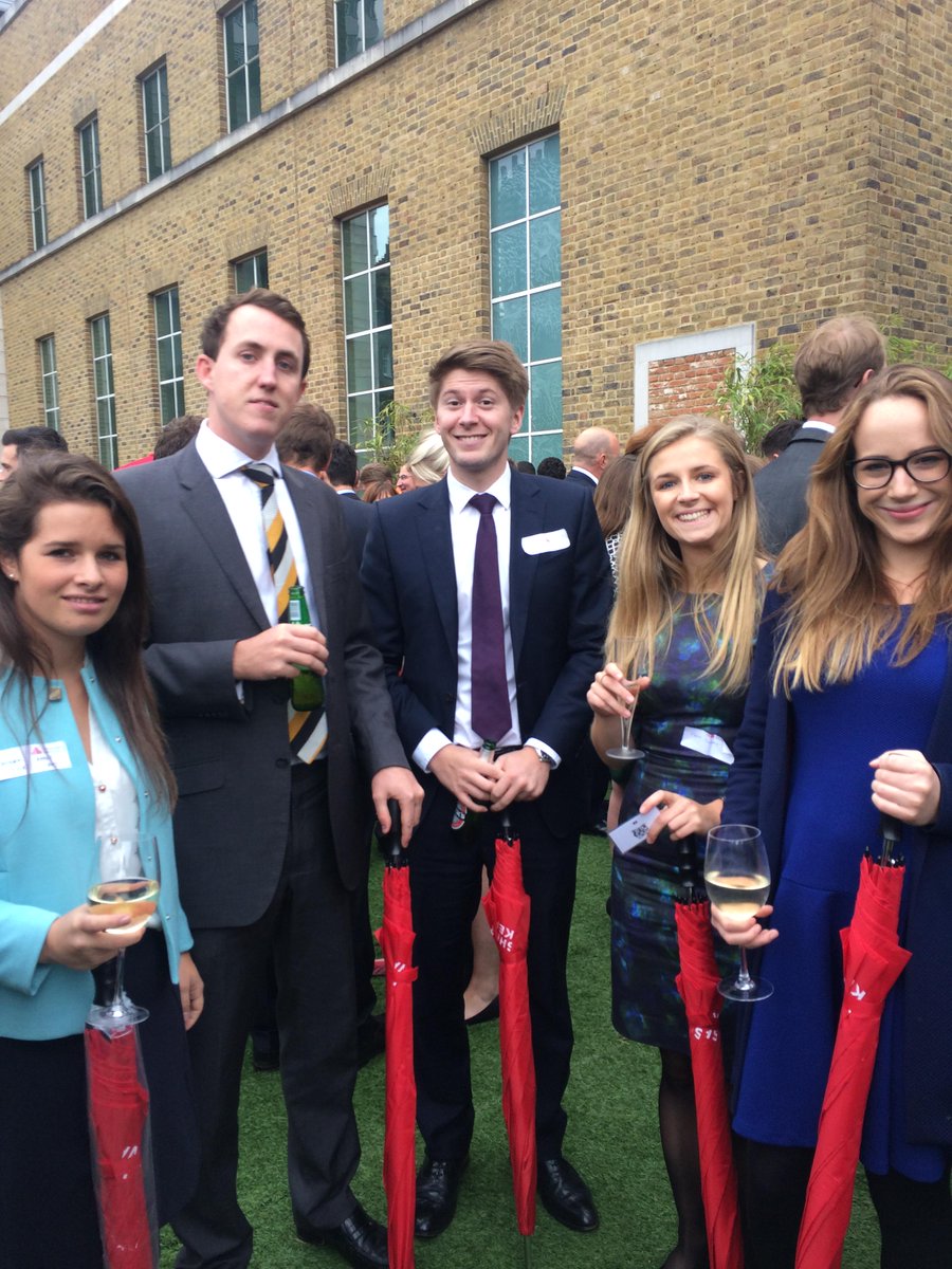 Proud new umbrella owners!  #merger #whatevertheweather <a href="/CushWakeCMGUK/">Cushman & Wakefield</a> <a href="/CushWakeRtailUK/">C&W UK Retail & Leisure Team</a>  pic.x.com/EACYfsUxPg