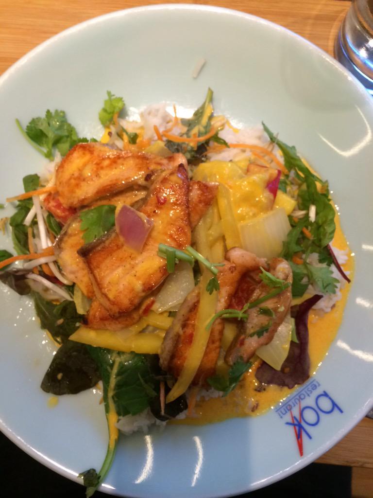 MoritzKlaemt's tweet photo. #HappyMonday lecker Fisch im Bok Altona #TwitterHHFood http://t.co/OiLf5ACWmu