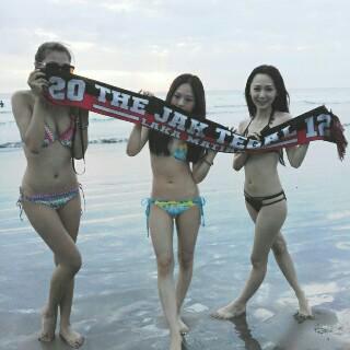 awaydays Jakmania ke pulau Bali kali ini memang benar-benar provokatif banget.. :II ..