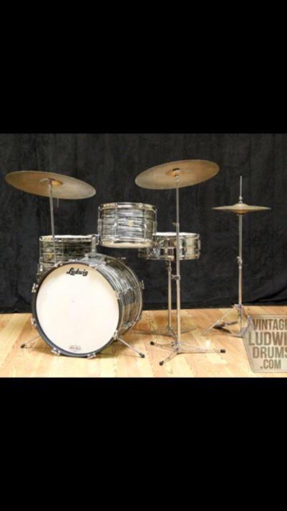 RPGutshall's tweet photo. Hey @BBerbari_3K and @A_Berbs21 the Godfather is going to get this 64 Ludwig. Don't tell my custom DW maple. http://t.co/oR5CNHySBg