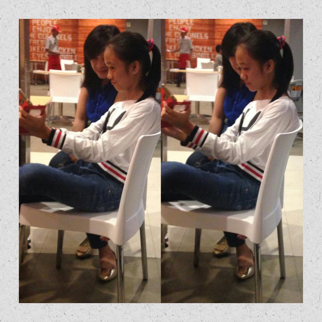 carolinapermat1's tweet photo. Kfc😂 http://t.co/hM6dYatCxa