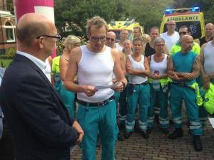 Ambulanceactie's tweet photo. AZN komt mogelijk snel met nieuw CAO voorstel - http://t.co/NgpyrdqnGG http://t.co/azRCL79dGt