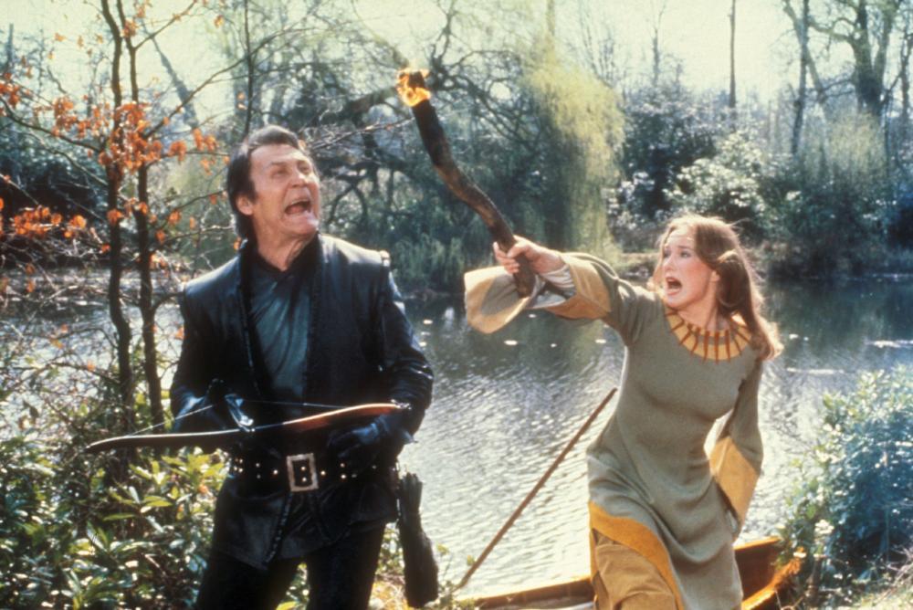 AnnoDracula's tweet photo. Hawk the Slayer http://t.co/hqnWVPsjZL http://t.co/Ptkeqgivrk