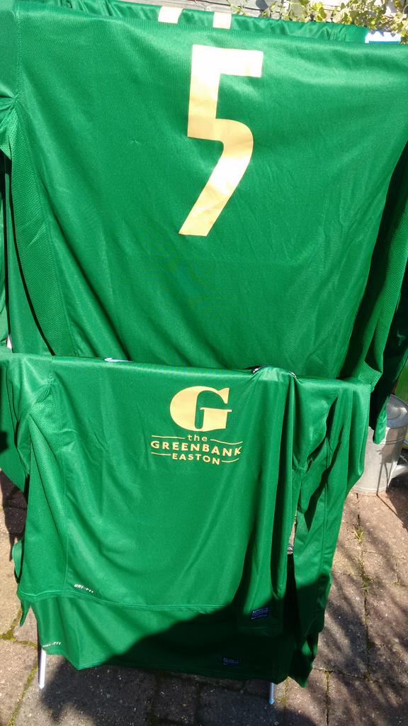 GreenbankEaston's tweet photo. Congratulations to our new Sunday Veterans team @AvonPlateFC for a hard fought point in their debut. 0-0 with MoM no5 http://t.co/qqLwDJt25n
