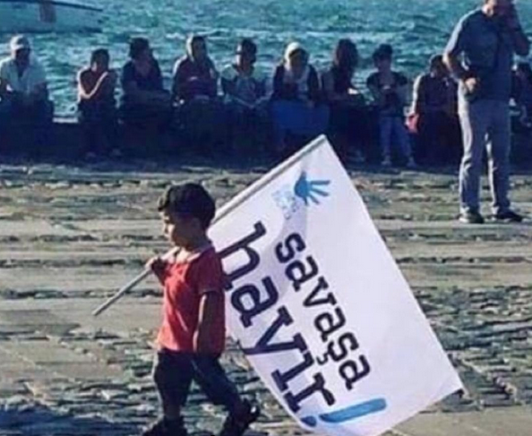 KulturBedava's tweet photo. Yazık sivillere askerlere çocuklara ülkeye yazık... http://t.co/R1tRZ2FVJY