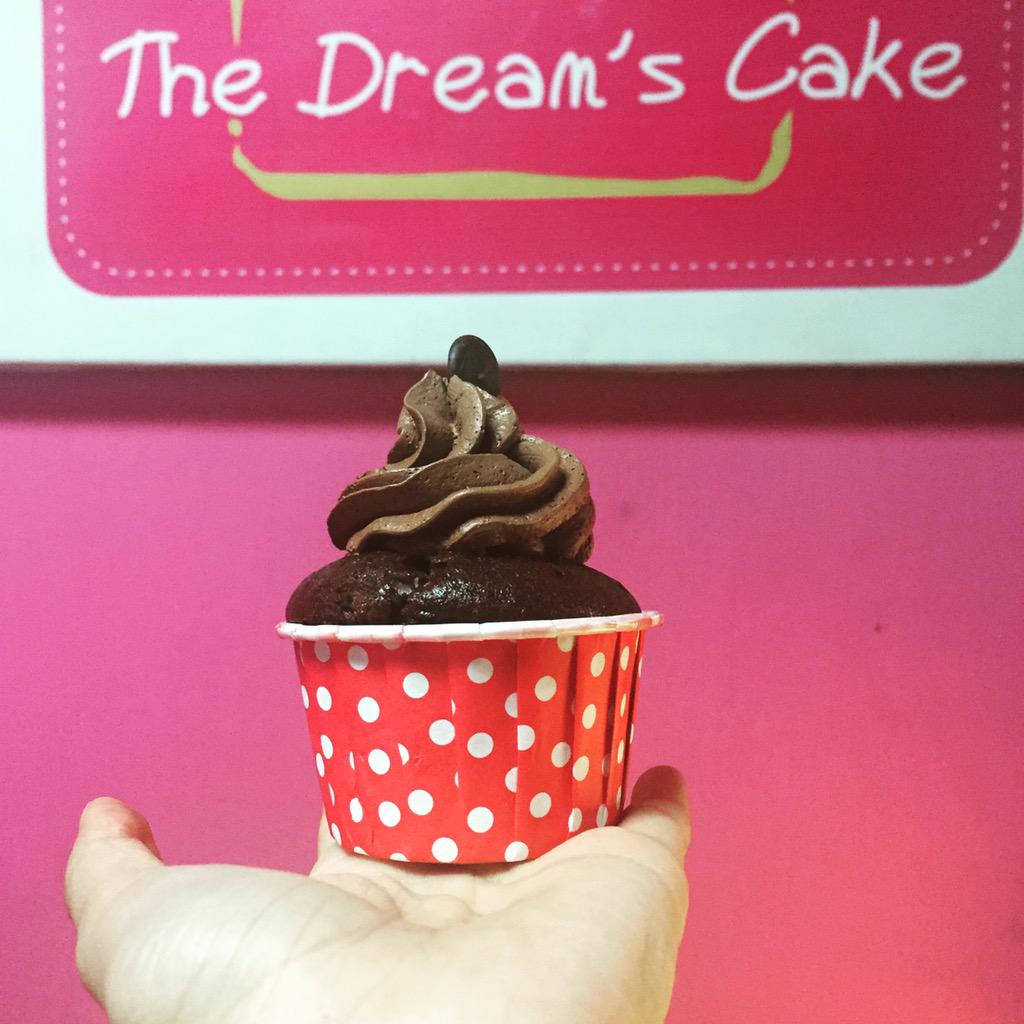 Thedreamscake's tweet photo. chocomelted cupcakes..yummy😋 http://t.co/8VKQ8xOrpw