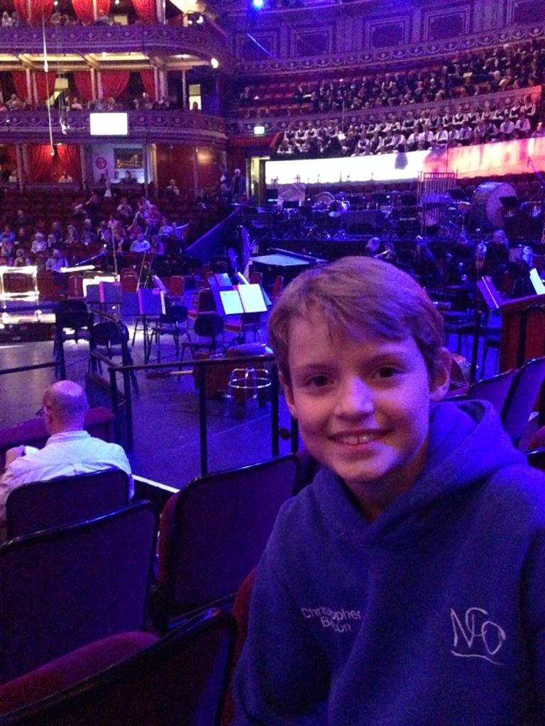 AnnaBacon10's tweet photo. @bablakemusic You may have competition here! 9yr old U10 violinist @ncogb #Prom69 @bbcproms http://t.co/9sv24sLJCu
