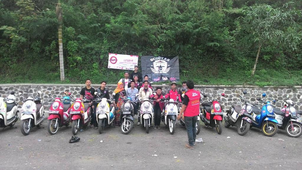 Update: Family Gathering HOSAMA at Gunung Galunggung, Tasikmalaya with SCOOTAS (Scoopy Tasikmalaya)