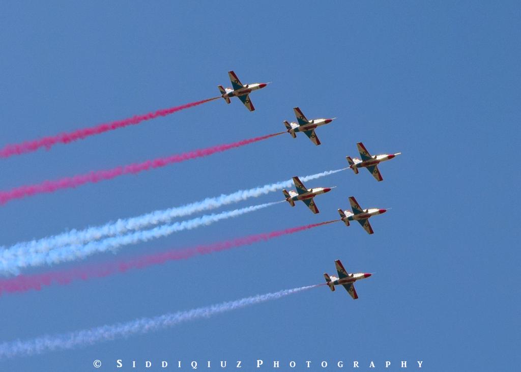 MUmerSid's tweet photo. Yesterday #AirShow Pictorial View K-8 Sherdils SpreadingColorsinSky #Islamabad
#6thSeptPakDefenceDay
#AirDefenceDay http://t.co/JxK3PECFH2