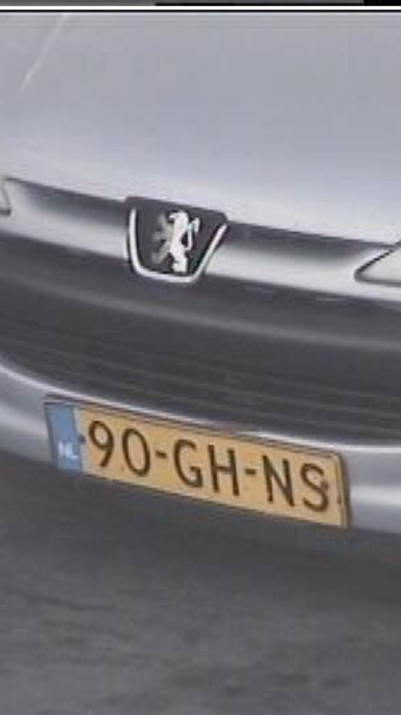 _doorrijder's tweet photo. Nieuwe #doorrijder #dief #auto #kenteken 90-GH-NS http://t.co/H7VVaMFvoN