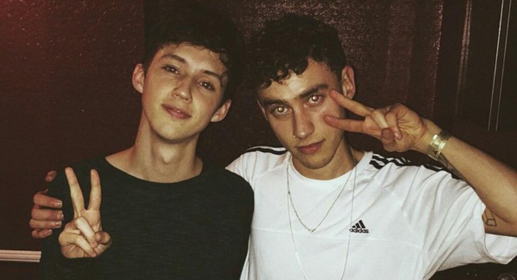 AttitudeMag's tweet image. Seems Years &amp;amp; Years' @alexander_olly is up for a 'Boy Is Mine'-style duet with @troyesivan: attitude.co.uk/troye-sivan-wa…