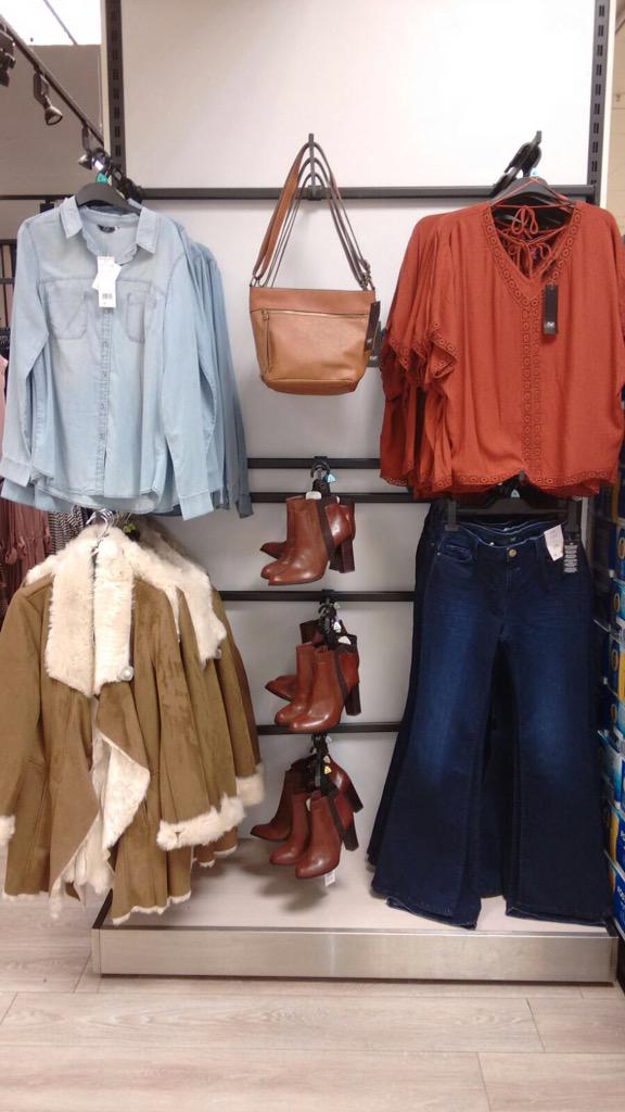 FF2326's tweet photo. Modern Retro is all you need for Autumn/Winter #70s #retro #boho #boots #AW15 http://t.co/a9s7GqQB5m