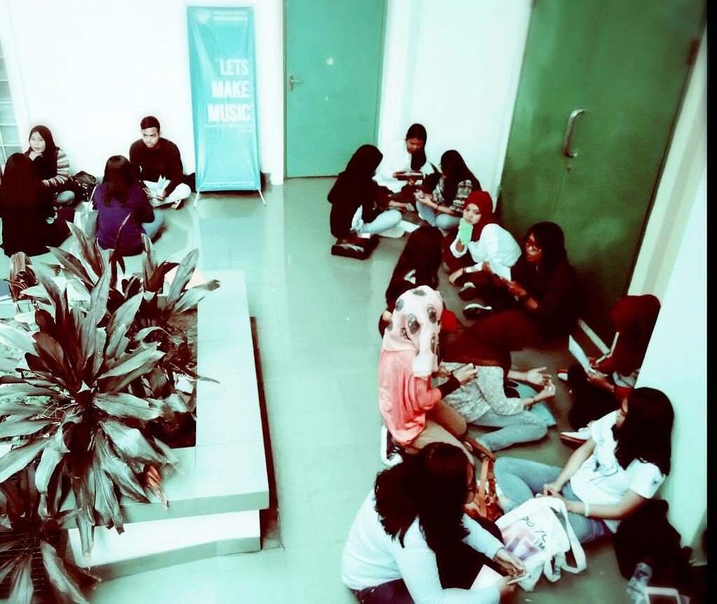 Wohoo hari ini banyak juga ya yang udah mengikuti test vocal perdana padus. Semoga besok lebih heboh dan rame lagi ya