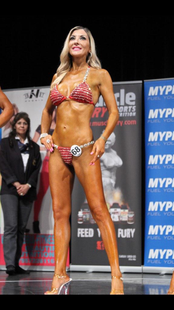 MakeOverEssex's tweet photo. New Pics on stage by #EricGuy #ukbff bikini #fitness #athlete #kentklassic @HarlequinBikini sponsored http://t.co/DjYkxlrO1b