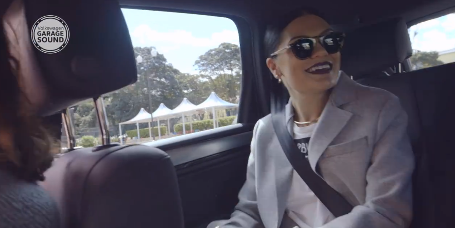 QueenUnbroken's tweet photo. EVEN THE 47 SECONDS INTERVIEW MAKES ME SO FUCKING HAPPY JESSICA YOU ARE A BALL OF SUNSHINE AND A GLOWING ANGEL 😇☀️💘💘 http://t.co/USbDCp3131