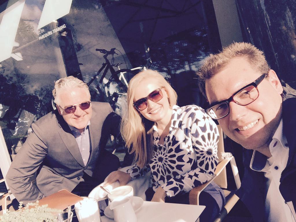 MMorgenfrueh's tweet photo. #coffee #mecoffee #mehamburg @MercedesBenz Mercedes Me Store Hamburg http://t.co/GOj6cefdHT