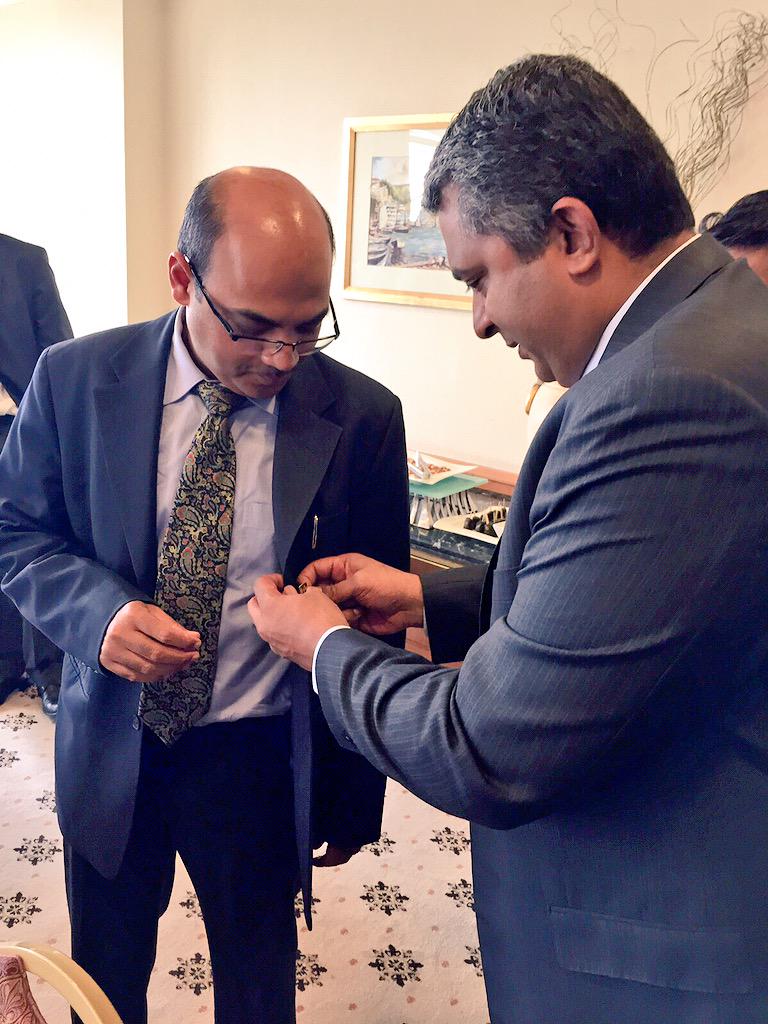 During #G20YEA Summit in Turkey, #YoungIndians envoys meet #India's Consul General to Turkey Mr. Manish Gupta ! #Yi