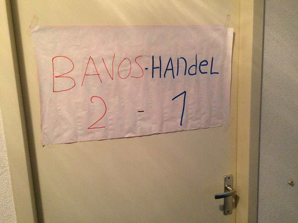 Mandersnicky's tweet photo. @Piedyy Dat is zeker waar! Theo is iig creatief geweest met JJ z'n kamerdeur😂 http://t.co/2V6DhF16wT