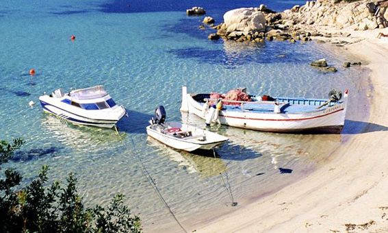 VanityFairFR's tweet photo. Les plus belles plages de Corse http://t.co/mAkEMcMyD0 http://t.co/VlvgZyV61S