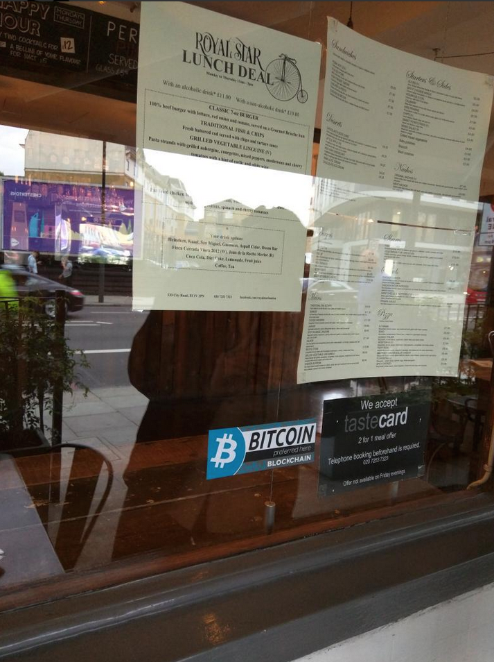 fonebtc's tweet photo. The Royal Star (pub & grill), 220 City Rd, London EC1 accepts Bitcoin every afternoon & evening #BlockchainMerchant http://t.co/khx5THJAeM