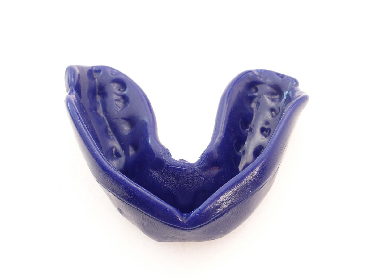 dentalhealthorg's tweet photo. Does your child wear a gum shield or mouthguard when playing rugby at school? 

Your say: https://t.co/X807FnXs0L http://t.co/7BDnczi48R