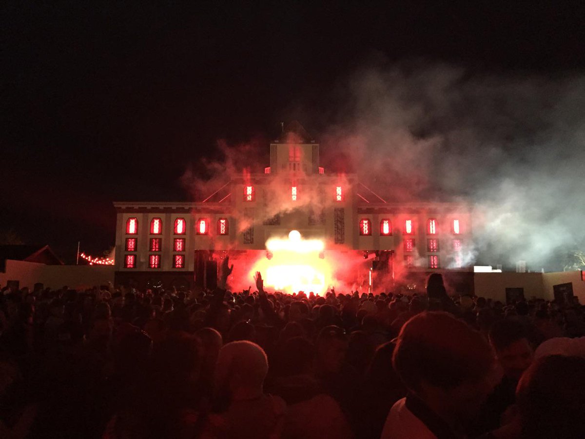 Capitalize tweet media