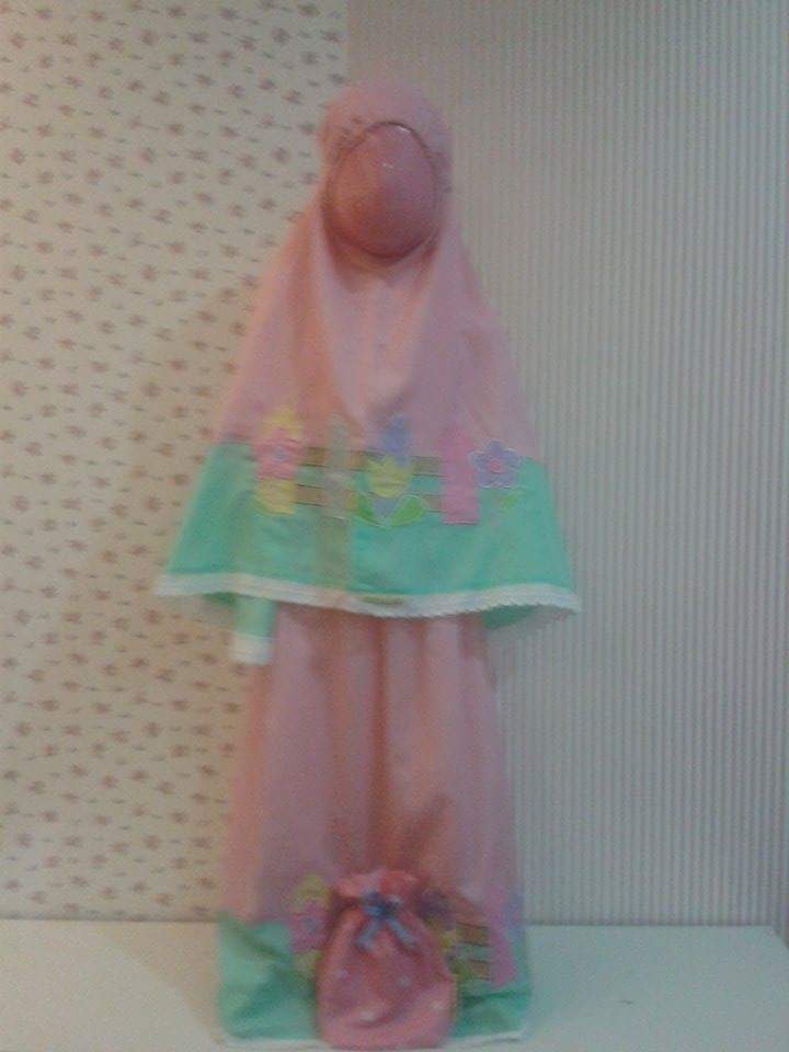 simply_idea's tweet photo. Mukena pergi Rp. 150.000,- http://t.co/dJo8PuyELx