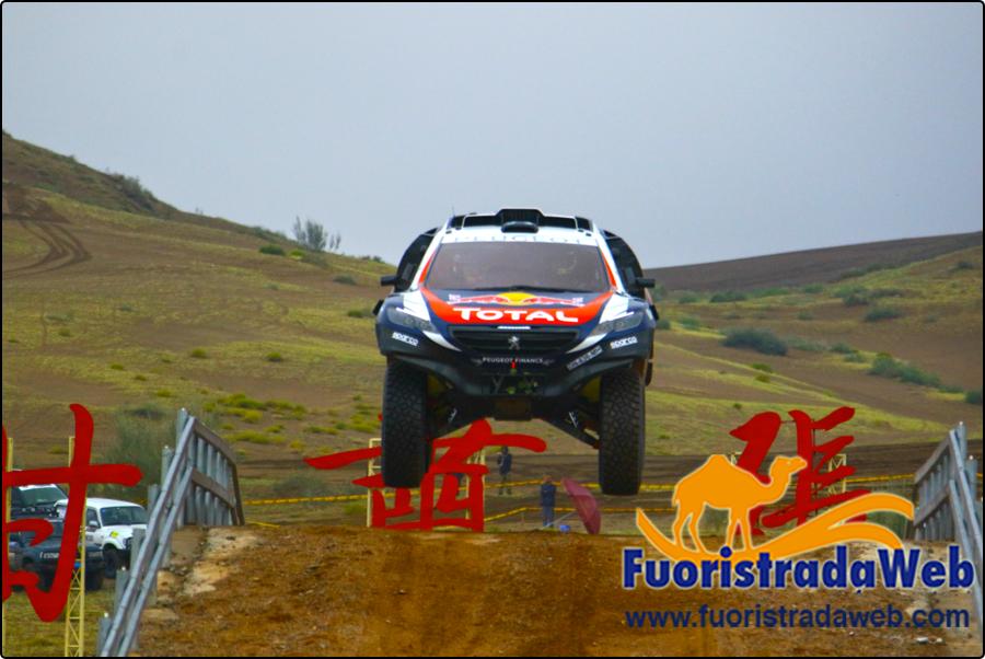 Motorsand4x4's tweet photo. #CGR @s_peterhansel Beautiful show stage #JatonRacing #ChinaSilkRoadRally http://t.co/Cg49mFU6yF