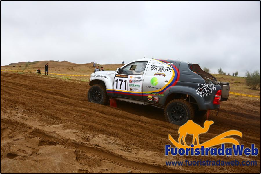 Motorsand4x4's tweet photo. #CGR @s_peterhansel Beautiful show stage #JatonRacing #ChinaSilkRoadRally http://t.co/Cg49mFU6yF