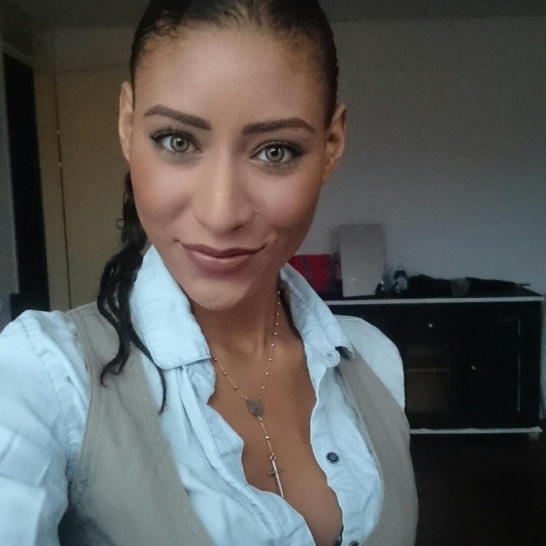 RSilviaaa's tweet photo. I Am here in Holland rainy days bt who cares .
Going to d smeren awesome shoots.
#thismodellife #modellife http://t.co/IcHBzCFbPr