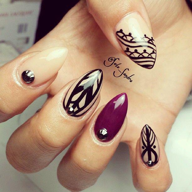 AbsoluteMedi's tweet photo. It's #Manicure #Monday! Check out this #nail idea for some inspiration. #nail #nails #nailart http://t.co/lrpmAeO6tJ