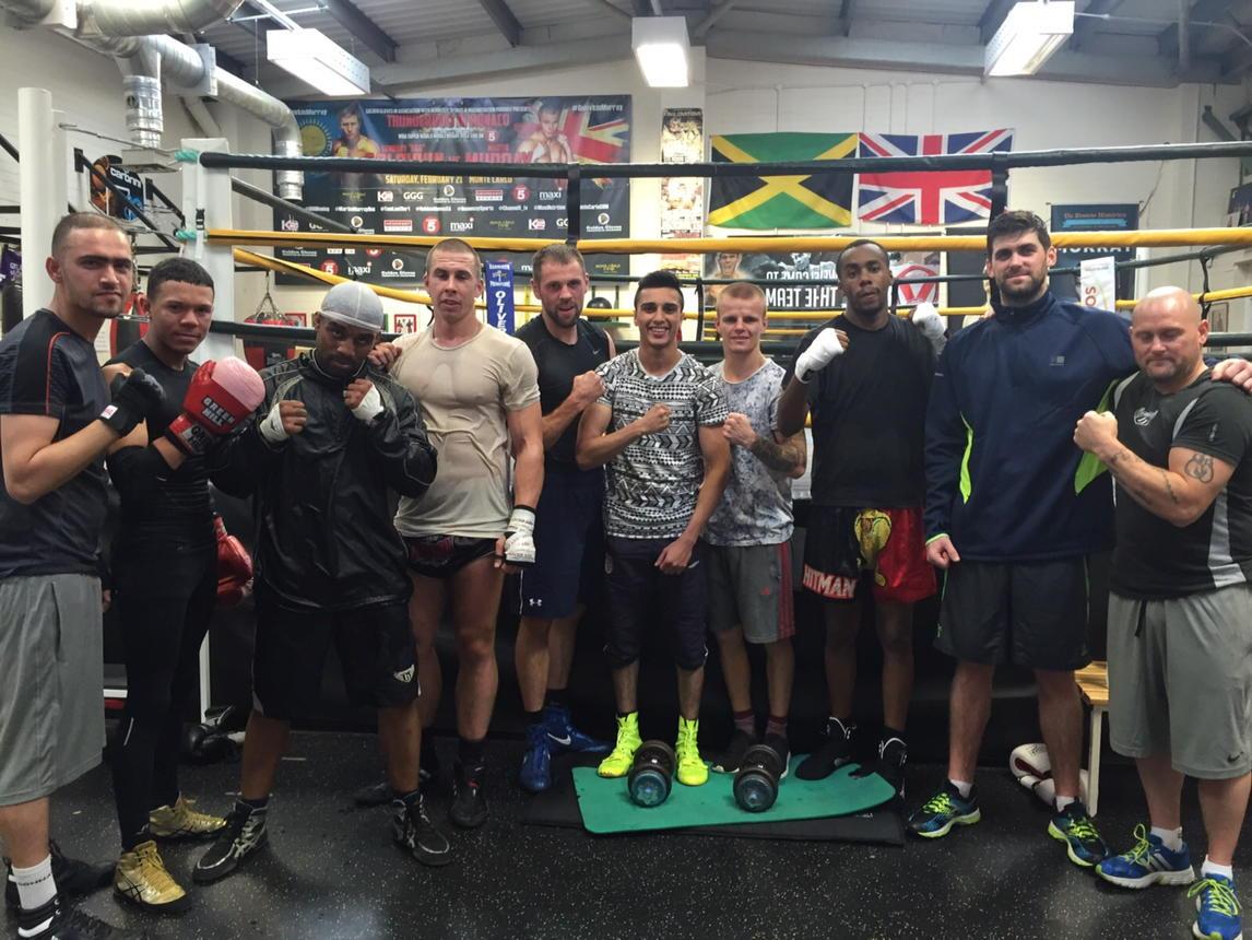 DentonVassell's tweet photo. Nice circuit done today, start of the week at @Olivers_Boxing #champions @Rocky87Fielding #boxing #goodhardwork http://t.co/MtcQc5GmG1