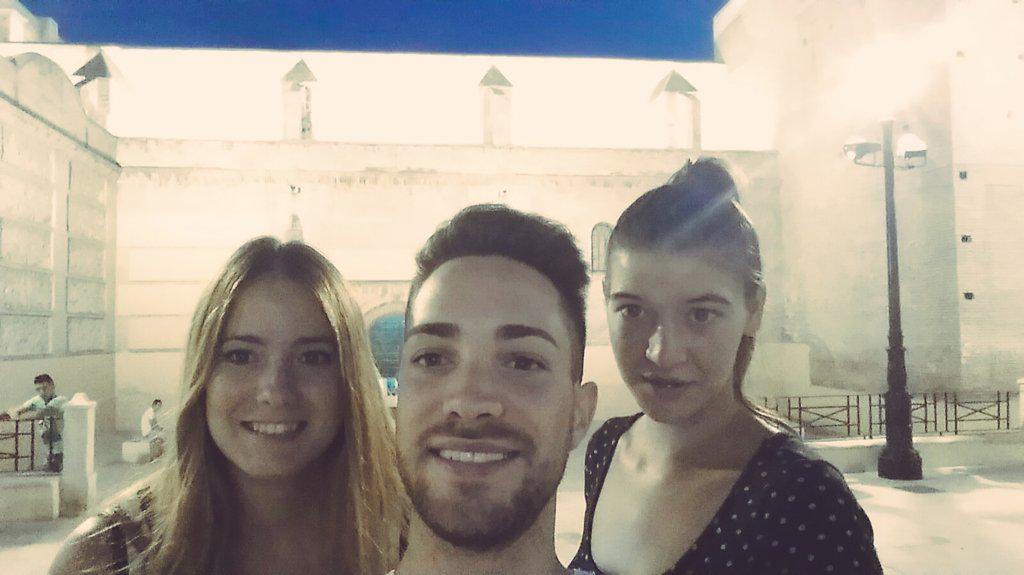 AntoniioRico's tweet photo. Pues sí, nosotros haciendo turismo en Motril 😌 @jenio1993 http://t.co/6JWxxKeAy3