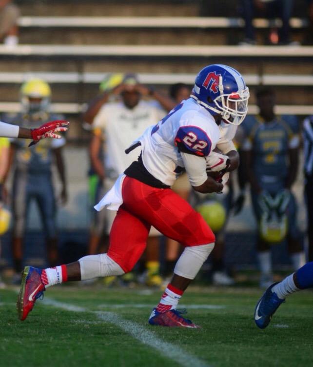 TNGridironScout's tweet photo. 2016 RB @shelovekj McGavock Game HiLites vs Lebanon #GetNotced
http://t.co/ftGZLq6iol http://t.co/3nficaE1GD
