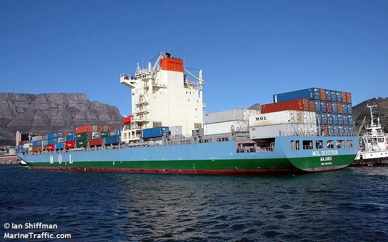 NorthportPilot's tweet photo. MOL Devotion. Piloted inbound via PGD South Channel to W13 Northport CT3 0800Hrs 7 Sept 2015 http://t.co/uv27DaKmcb