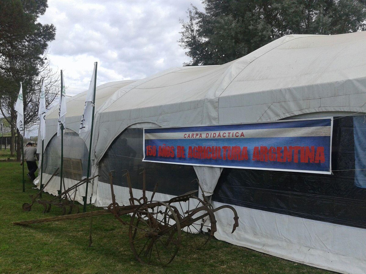 Todo listo para arrancar la semana en Sociedad Rural de Chivilcoy. Allí estamos con nuestra carpa didáctica