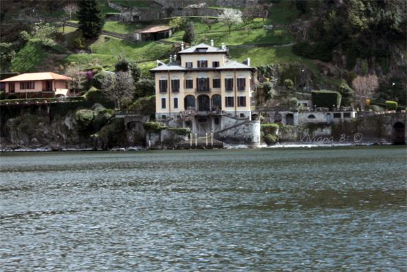 songase975's tweet photo. Como, abitazione privata. 
@dailuoghi @lakecomolake 
#viggi #turismo http://t.co/0Z09zQSU3e