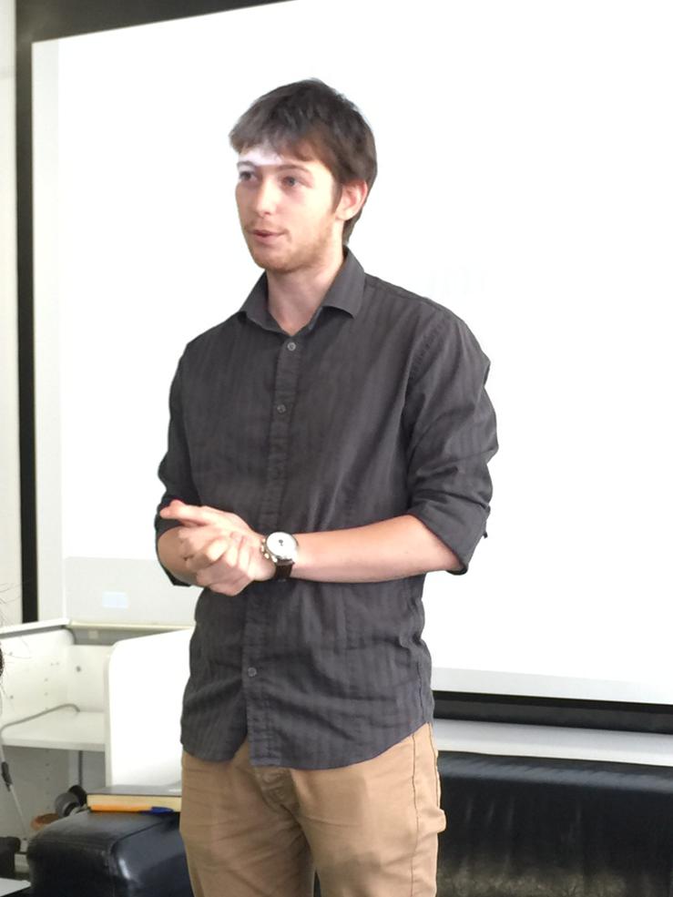 NicoBry's tweet image. 'Faire des questionnaires auxquels les gens répondent avec @sentimyofficial' at @numaparis